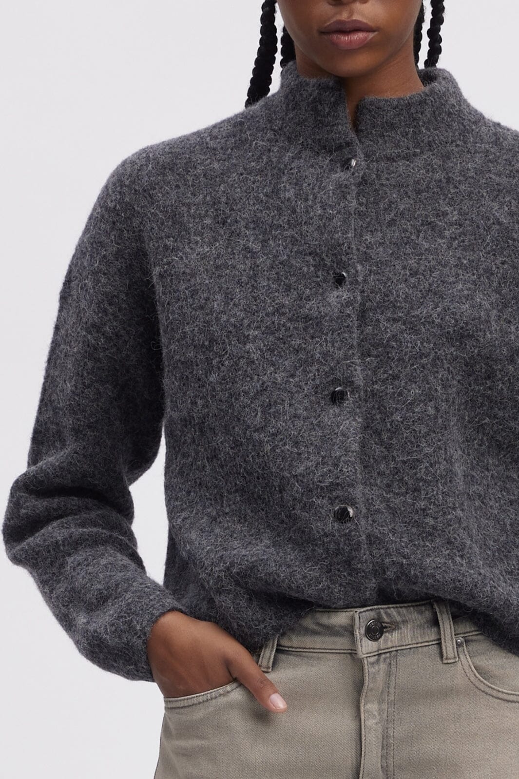 Gestuz - Alphagz Short Cardigan - 106286 Charcoal Melange - Image 5