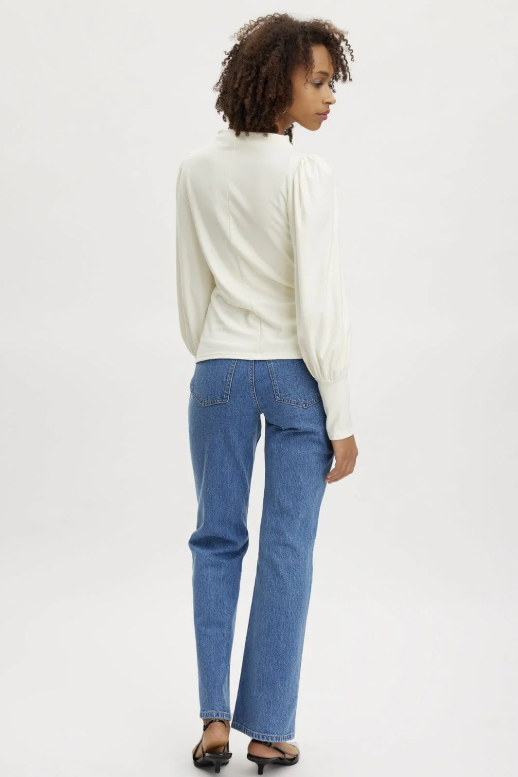 Gestuz - Samurillygz Back Emb Tee - 110601 Bright White - Image 5