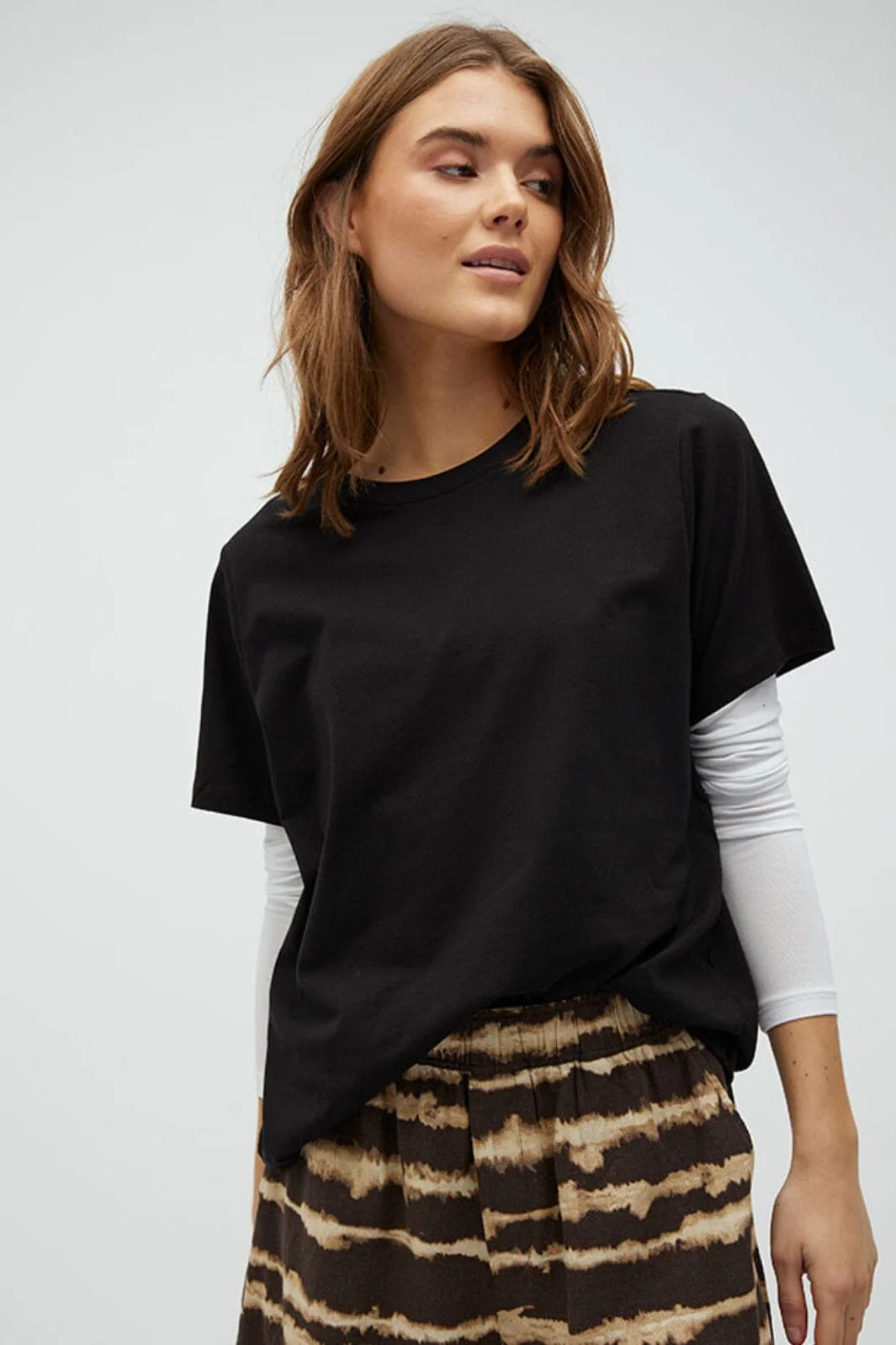 MbyM - Beeja T-Shirt - Black - Image 6