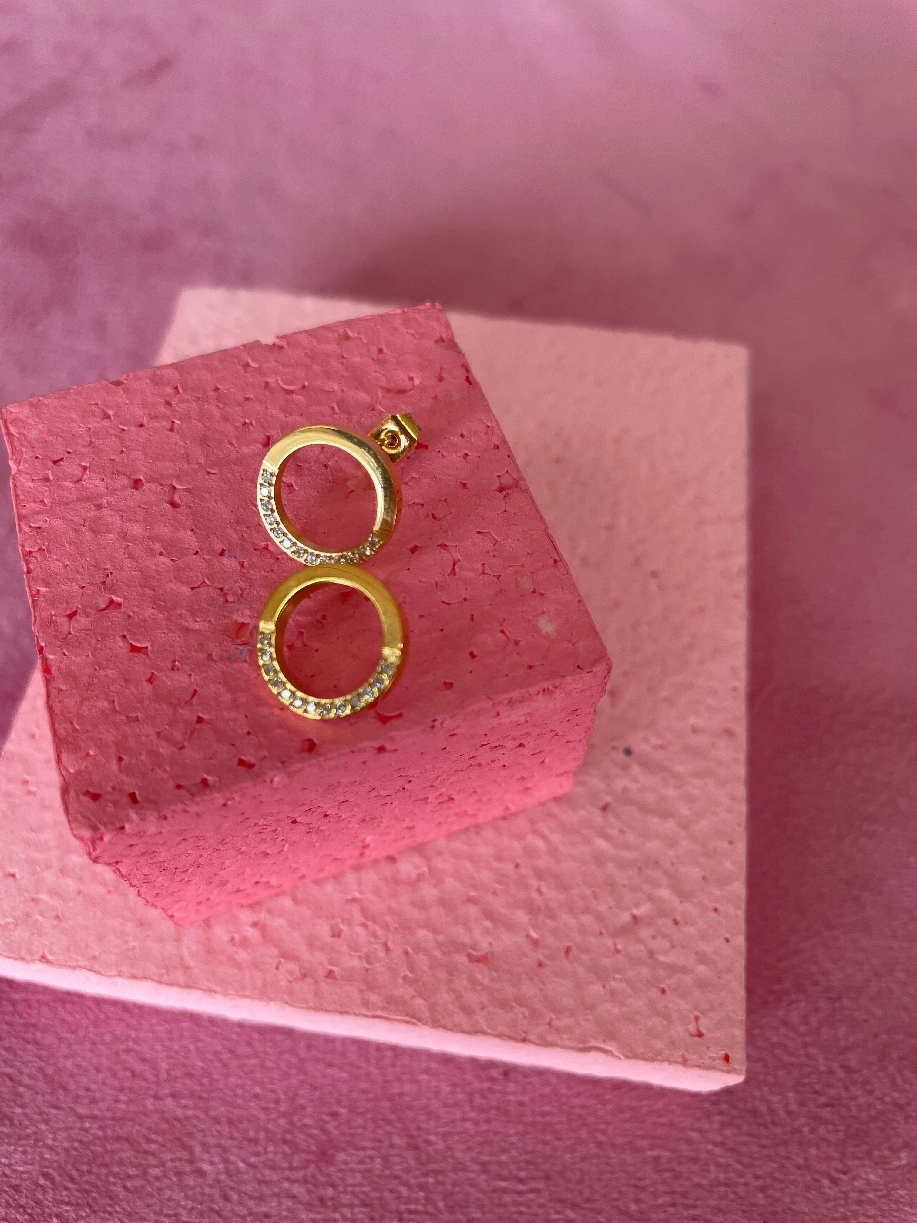 Mellow Moon - Runde Øreringe M Små Cz - Forgyldt - Image 3