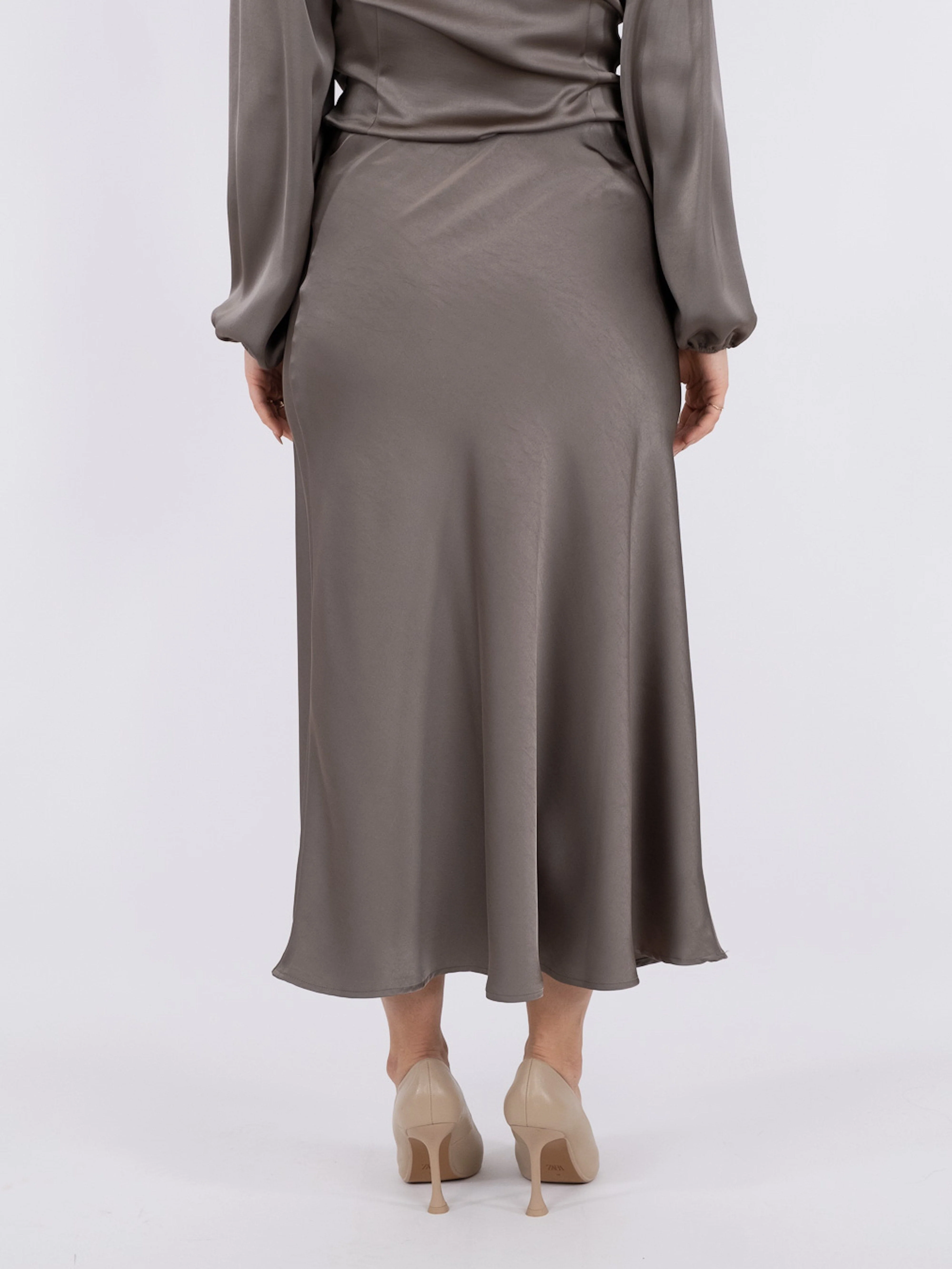 Neo Noir - Bovary Skirt - Warm Grey - Image 6
