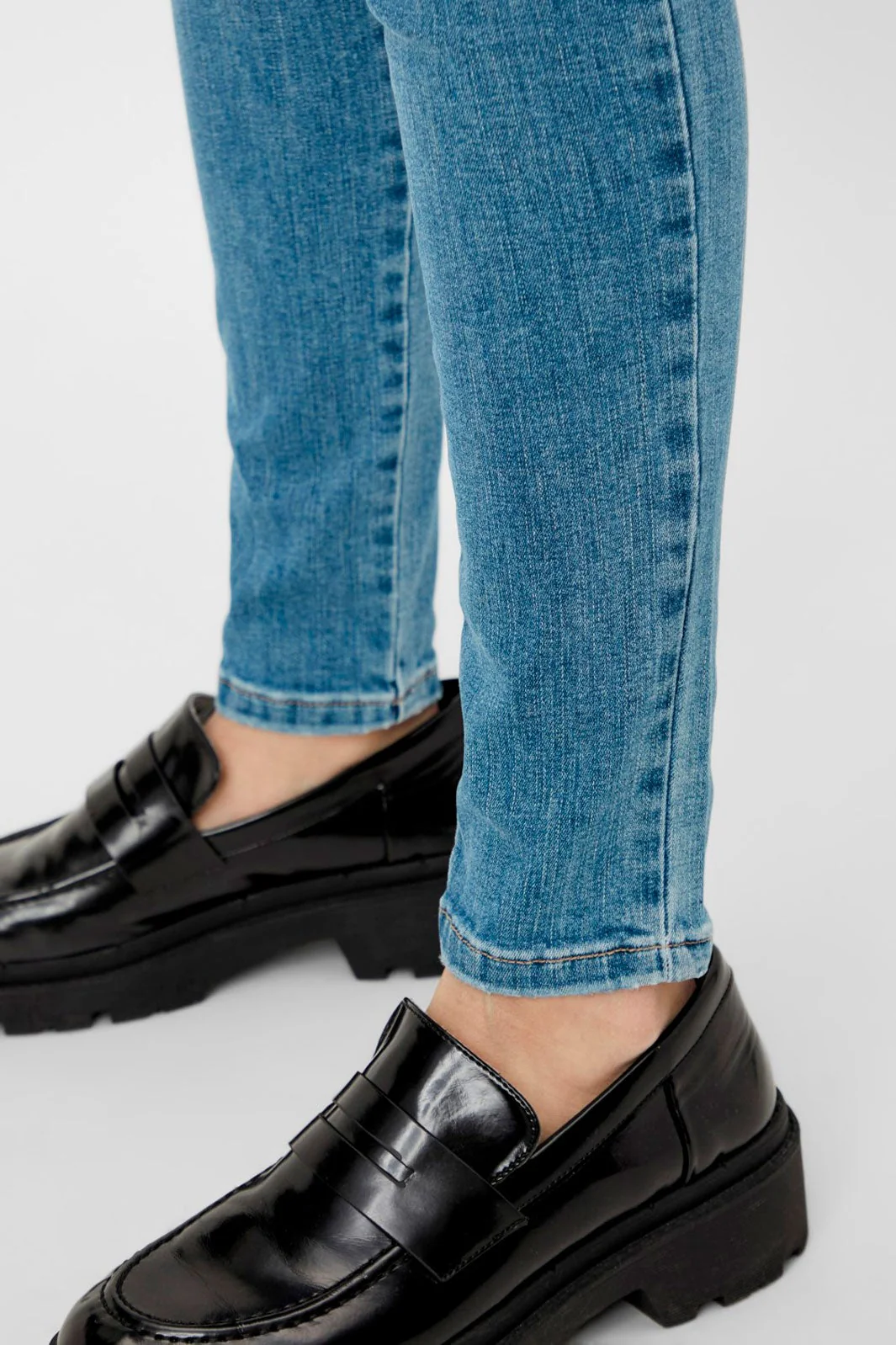 Pieces - Delly Skin MW Jeans Noos - Light Blue Denim - Image 5