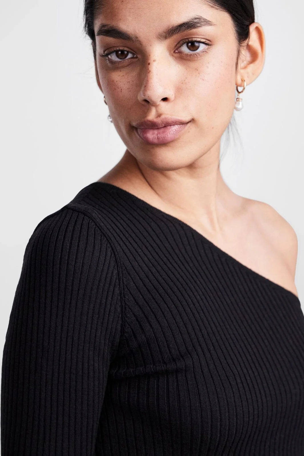 Pieces - Pcmandy One Shoulder Knit Top Dmo - Black - Image 5