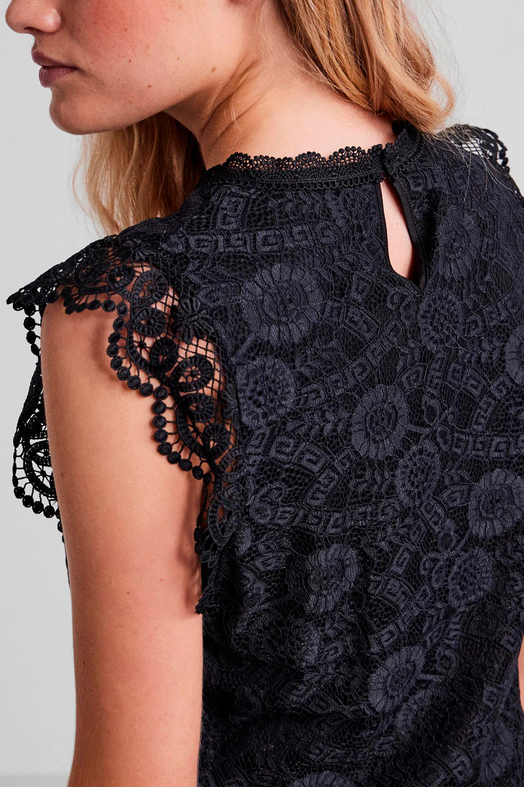 Pieces - PcOlline Sl Lace Top - Black - Image 4